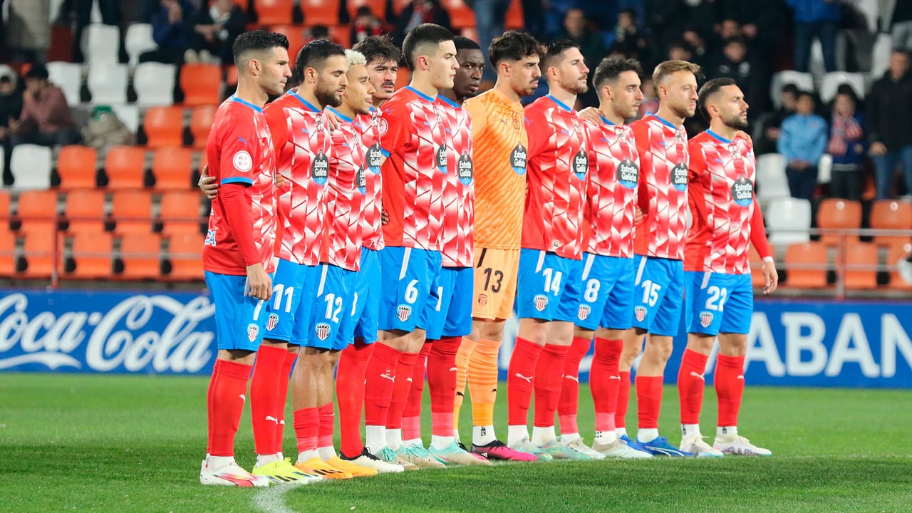 Despiden a un mítico ex del Madrid a las 2 de la mañana y el que llega empieza perdiendo