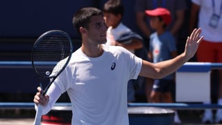 Pablo Llamas se despide y esquiva a la única sorpresa del día en Wimbledon