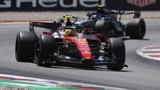 Hamilton hace historia en Barcelona gracias a Fernando Alonso y pone patas arriba el Mundial de F1