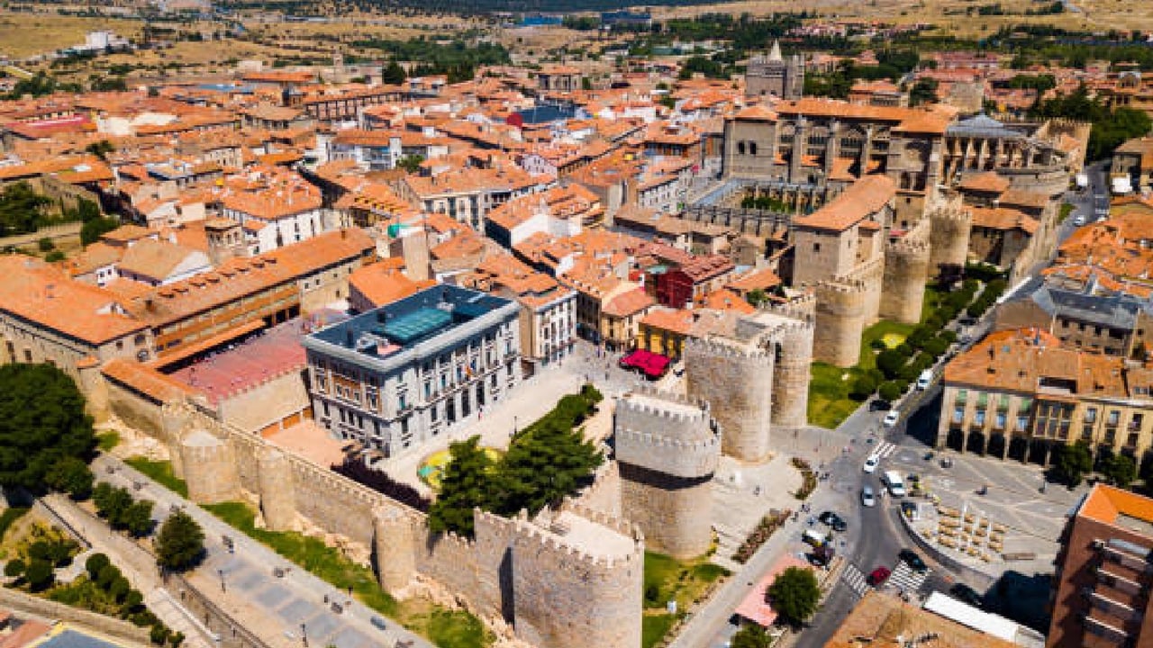 ¿Escapada perfecta? Este pueblo de Ávila guarda castillos y la paz de los escritores