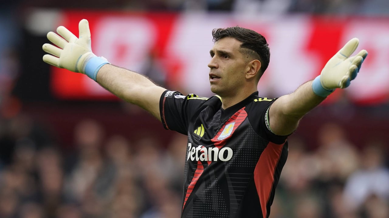 El fichaje del Dibu Martínez, más cerca