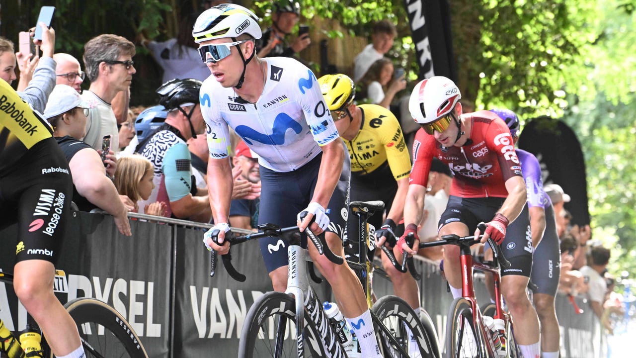 El Movistar Team pasa a la acción y Carapaz da el bombazo
