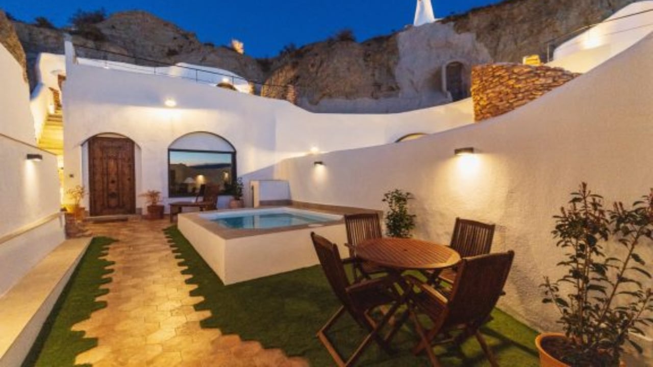 Las cuevas andaluzas que recuerdan totalmente a Santorini