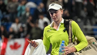 Rybakina se une a Badosa en las bajas de Dubai