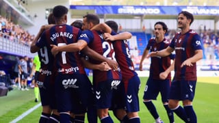 El Eibar vuela en casa, el Castellón se pone líder y el Almería se aprovecha del Cádiz en el derbi andaluz