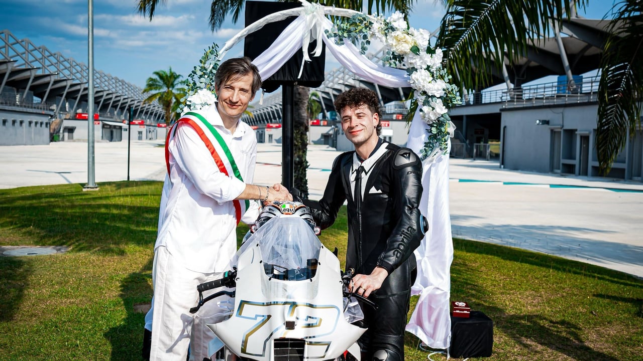 Otra puerta se cierra en el mundial de MotoGP: Bezzecchi renueva con Aprilia