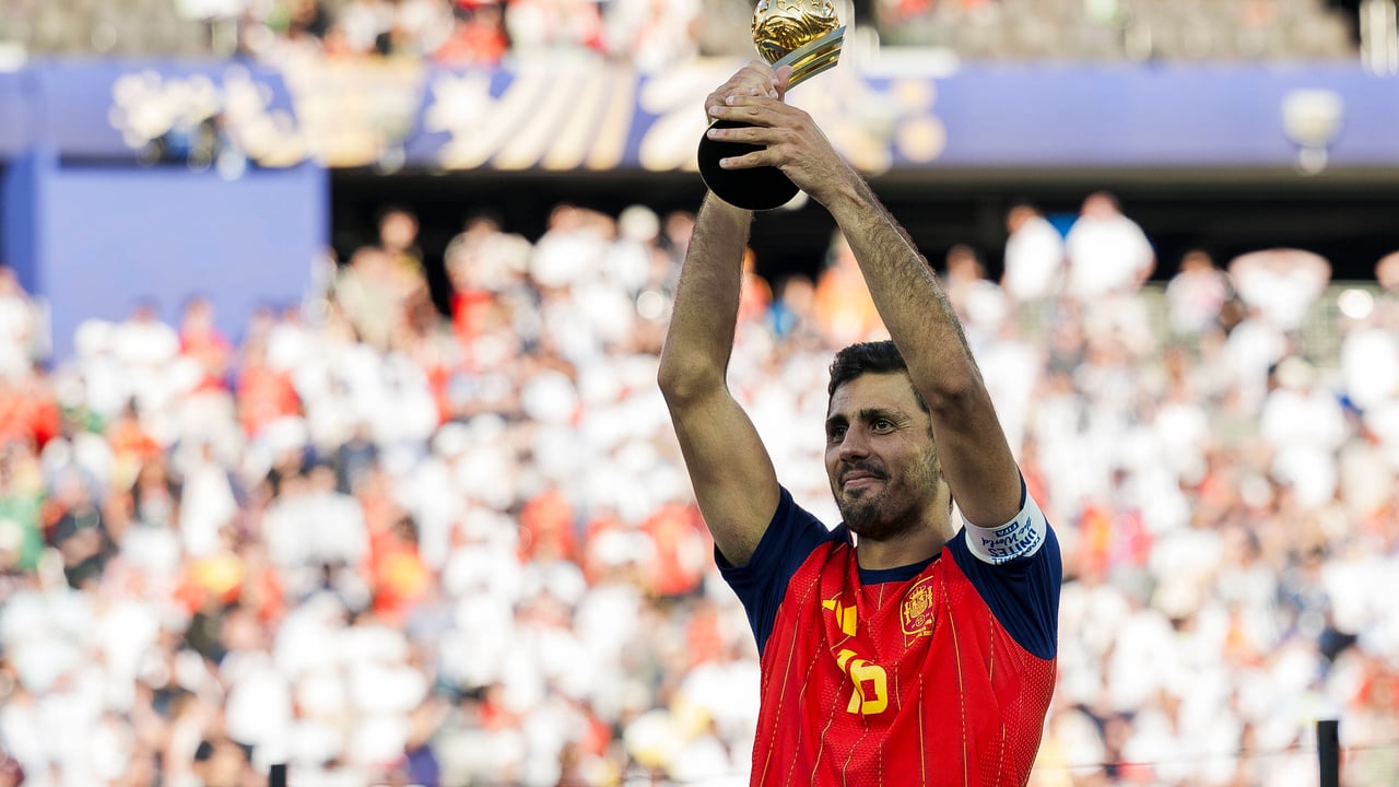 El Manchester City rechaza la primera oferta del Barcelona por Rodri Hernández