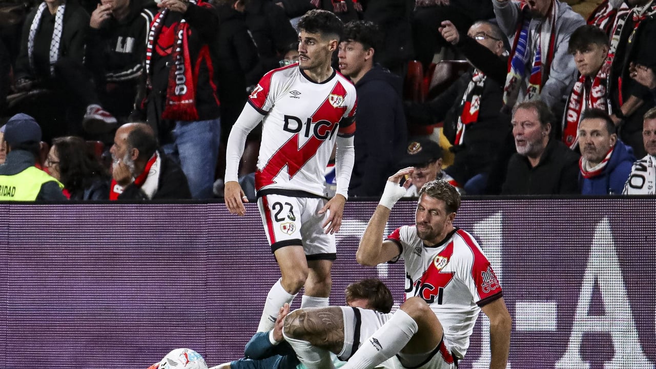 El Rayo Vallecano renace tras la derrota contra el Sevilla y mira a Europa