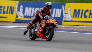 Pedro Acosta, primero, más cerca que nunca de ganar un Gran Premio