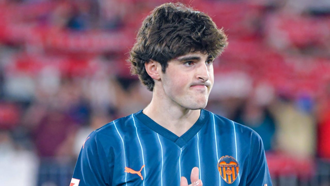 El dineral que el Valencia puede perder con Javi Guerra