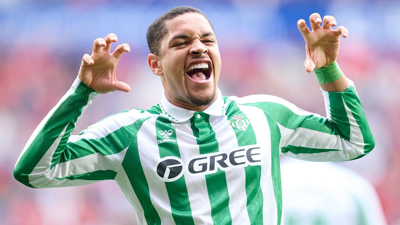 Vitor Roque lanza un aviso al Barça