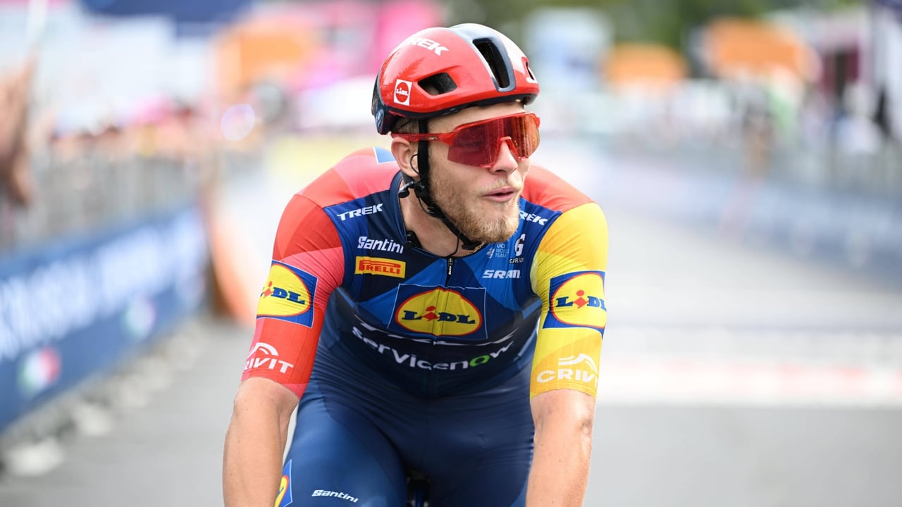 Jonathan Milan se toma la mayor de las revanchas en el último suspiro del Giro de Italia