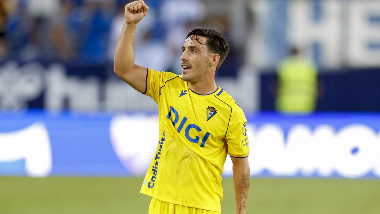 Iza, 33 años: "Estoy molesto con la afición del Cádiz, he recibido más caña que el resto"