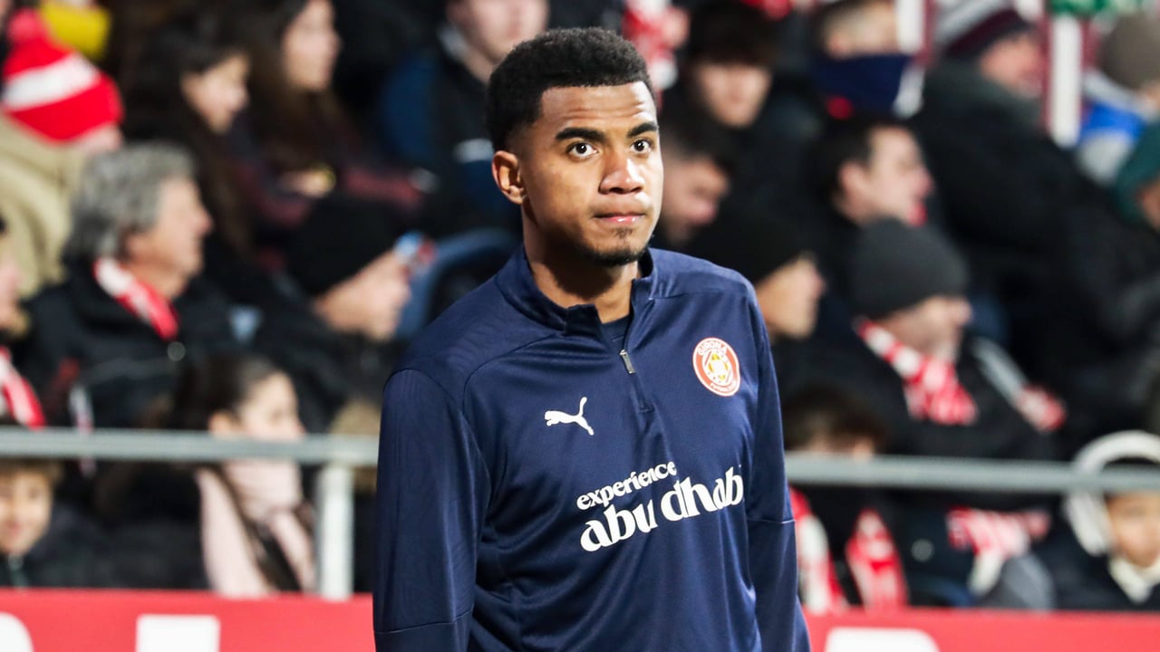 El Birmingham se muestra decidido a fichar a Jhon Solís y lanza una oferta por su llegada