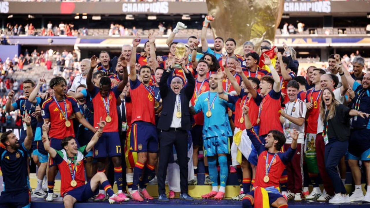 Luis de la Fuente, tajante: "Nadie me ha dicho que se retira después del Mundial"