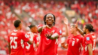 Suiza 2-1 Canadá: Manzambi marca el camino de la victoria en el Mundial