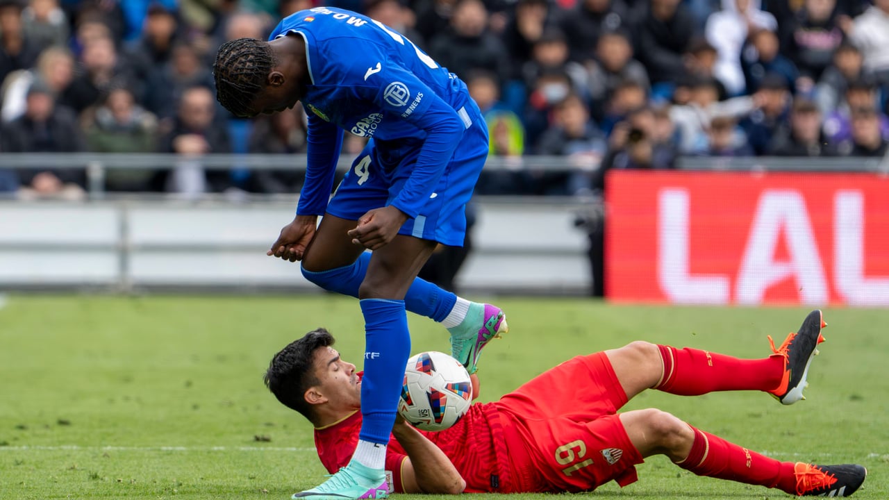 Los insultos racistas a Acuña y Quique se quedan en nada