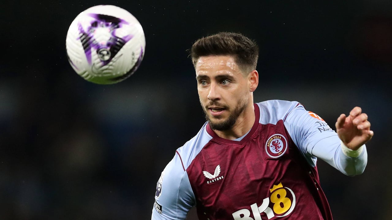 El deseo de volver de Álex Moreno y la 'tormenta perfecta' en Aston Villa y Betis