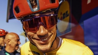 Juan Ayuso le denuestra a UAE Team Emirates su gran error y se corona ante uno de sus jefes de filas