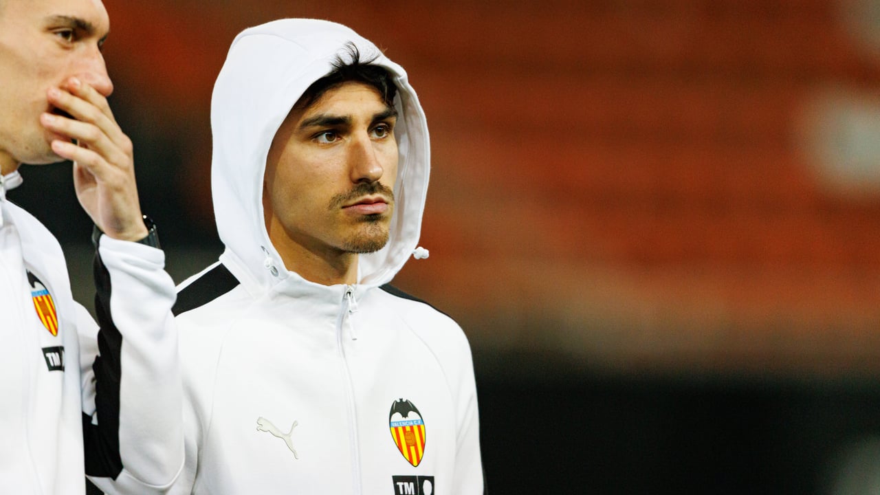 André Almeida, más cerca que nunca de hacer las maletas para salir del Valencia