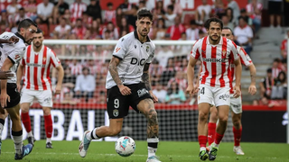 Fer Niño se cuela en la historia del Burgos