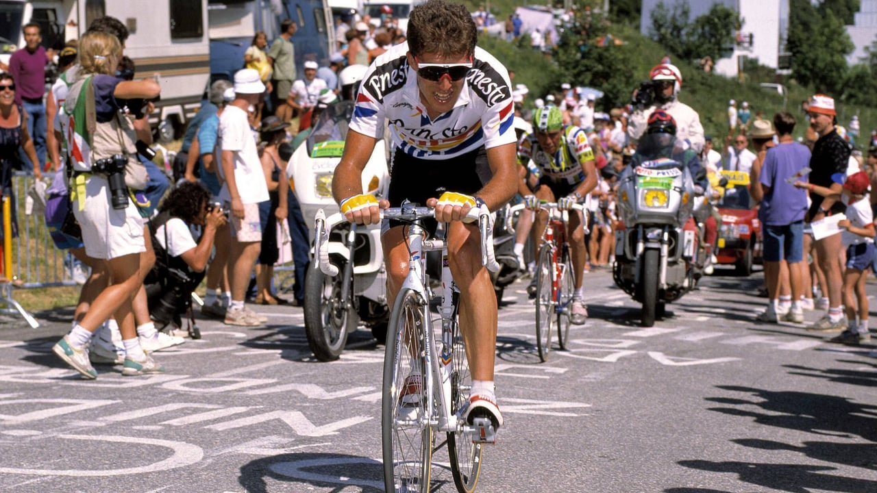 Perico Delgado, comentarista y excampeón del Tour: "Me retrasé, pero no estuve tomando café con dos chicas"
