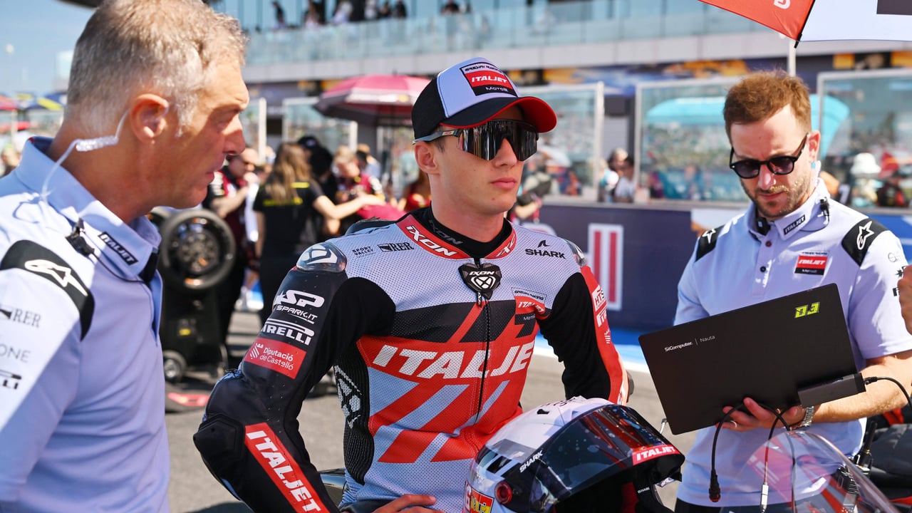 Alonso López, piloto de Moto2: "Lola Lolita genera mucho más dinero que yo"