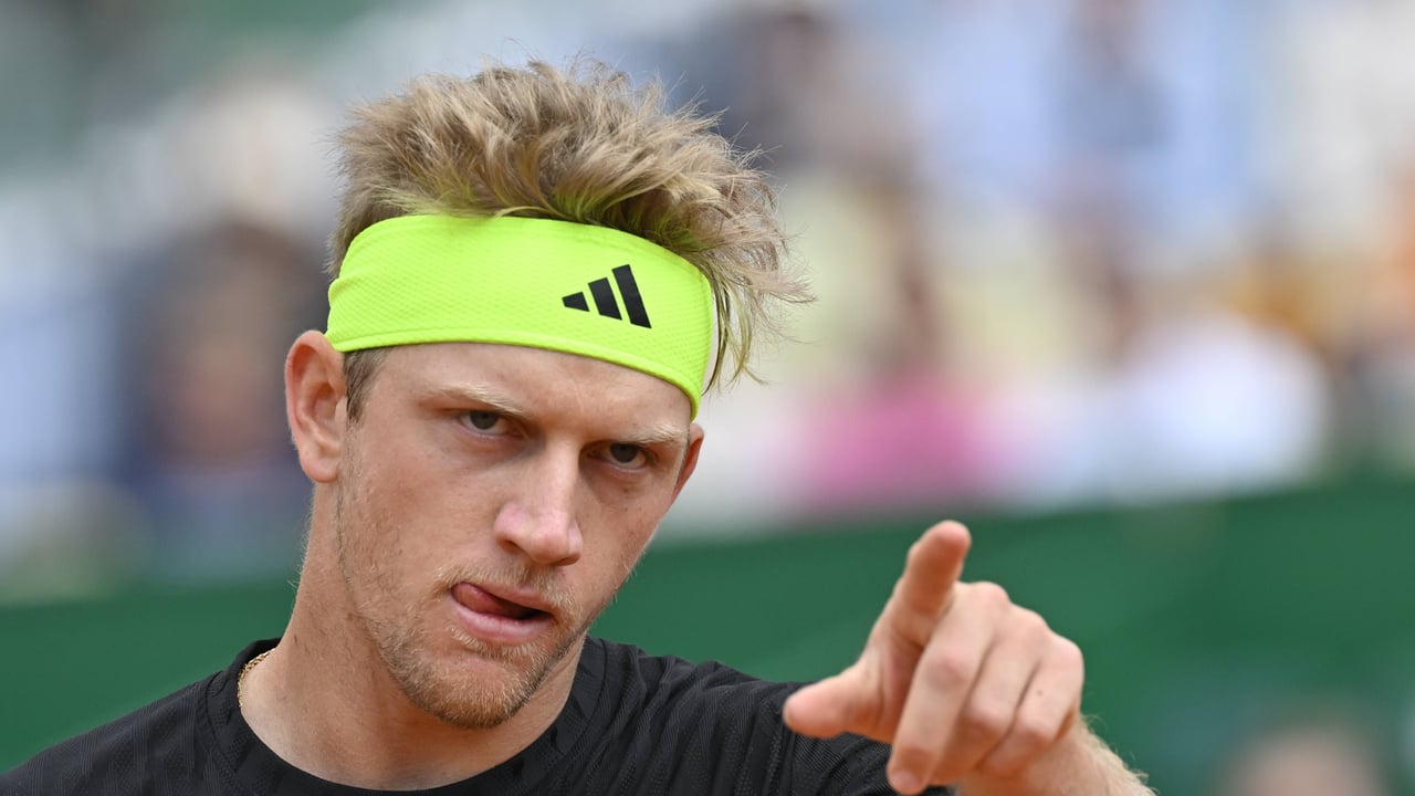 Davidovich la lía en Barcelona