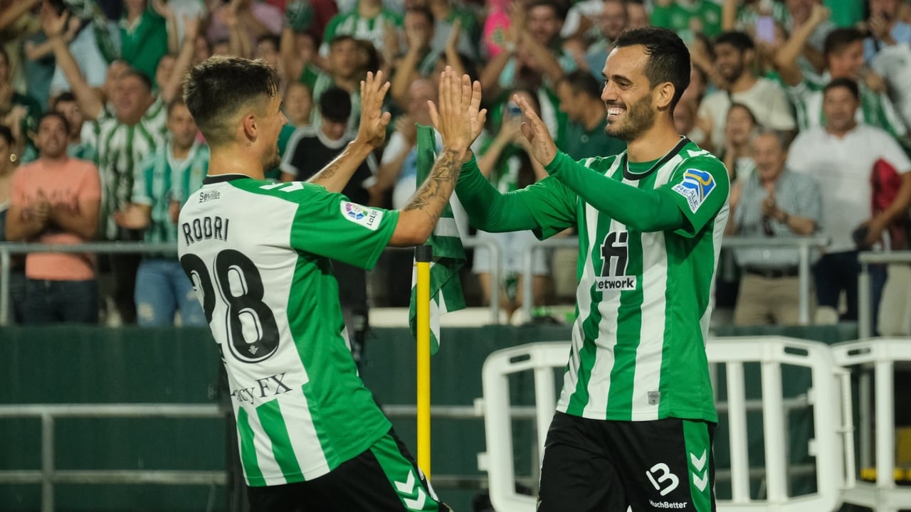 Real Betis 3-0 Elche: Se inscribe como LÍDER