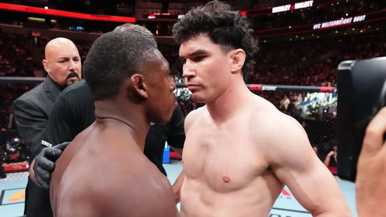 Mike Malott se consagra en la UFC con un rodillazo que peleará por ser la finalización de año