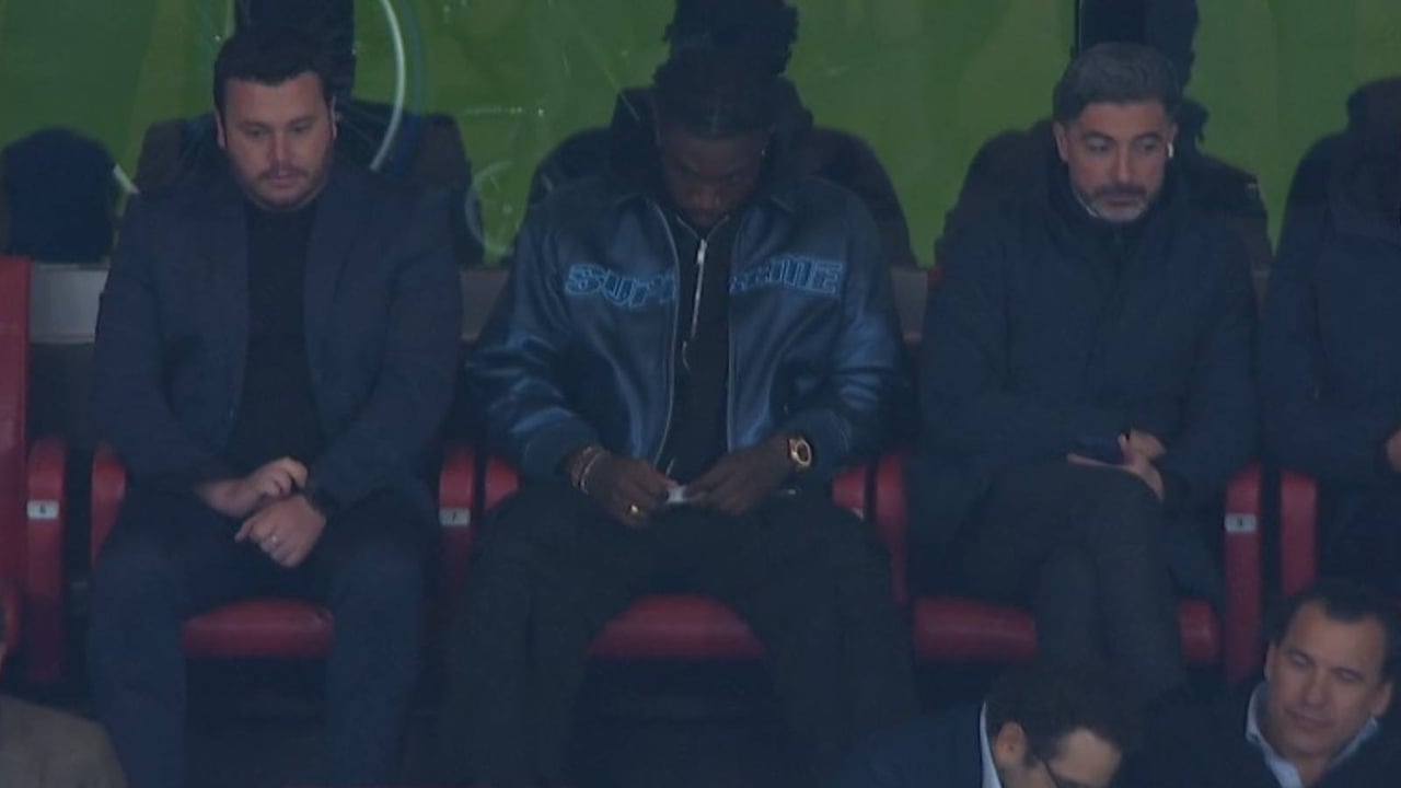 La grada del Metropolitano se chiva del 'bombazo' invernal del Atlético