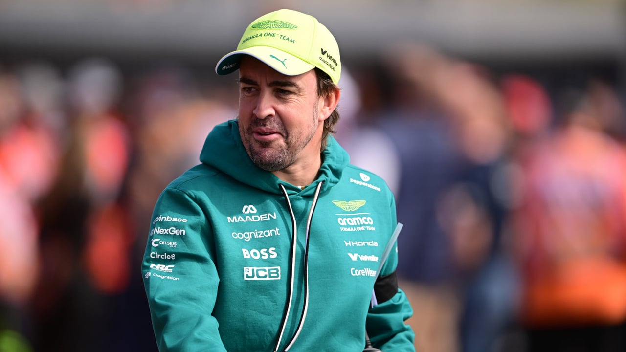 Fernando Alonso no renueva con Aston Martin por ahora y se pone en el mercado: "Soy un piloto muy bueno"