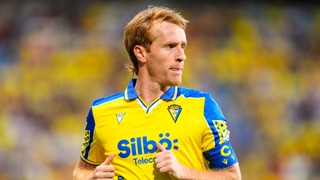 El Cádiz es un polvorín: Álex Fernández entre lágrimas y Gaizka Garitano en el punto de mira