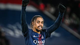 Efecto dominó con Barcola: el PSG aprieta por Mika Godts y el Ajax prepara un fichaje de 25 millones