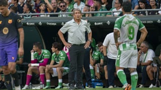 El Betis confirma el inoportuno revés para el 'Cucho' Hernández: parte médico oficial y tiempo de baja para el delantero colombiano  