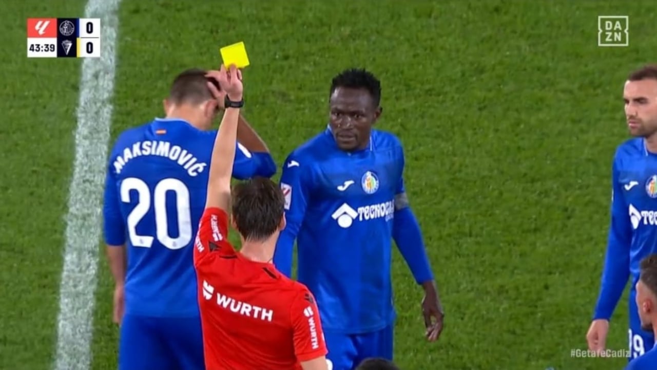 El gesto que honra a De Burgos Bengoetexea a diferencia de otros árbitros