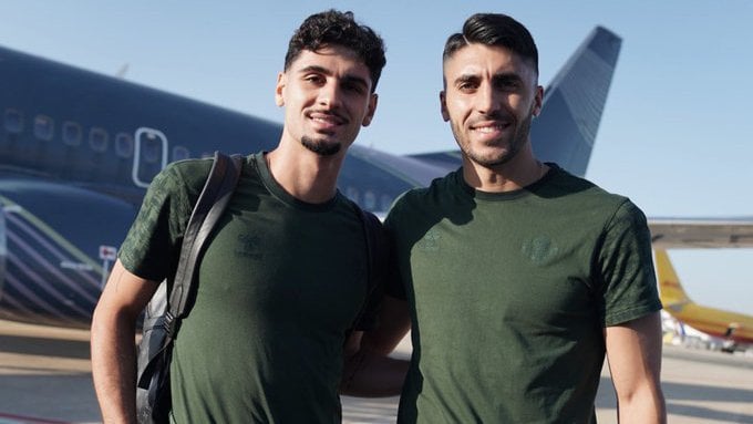 Un inesperado problema con el avión deja al Betis en tierra