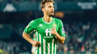Sergio Canales, a un paso de volver a La Liga: el Racing encarrila su fichaje y el reencuentro con el Real Betis