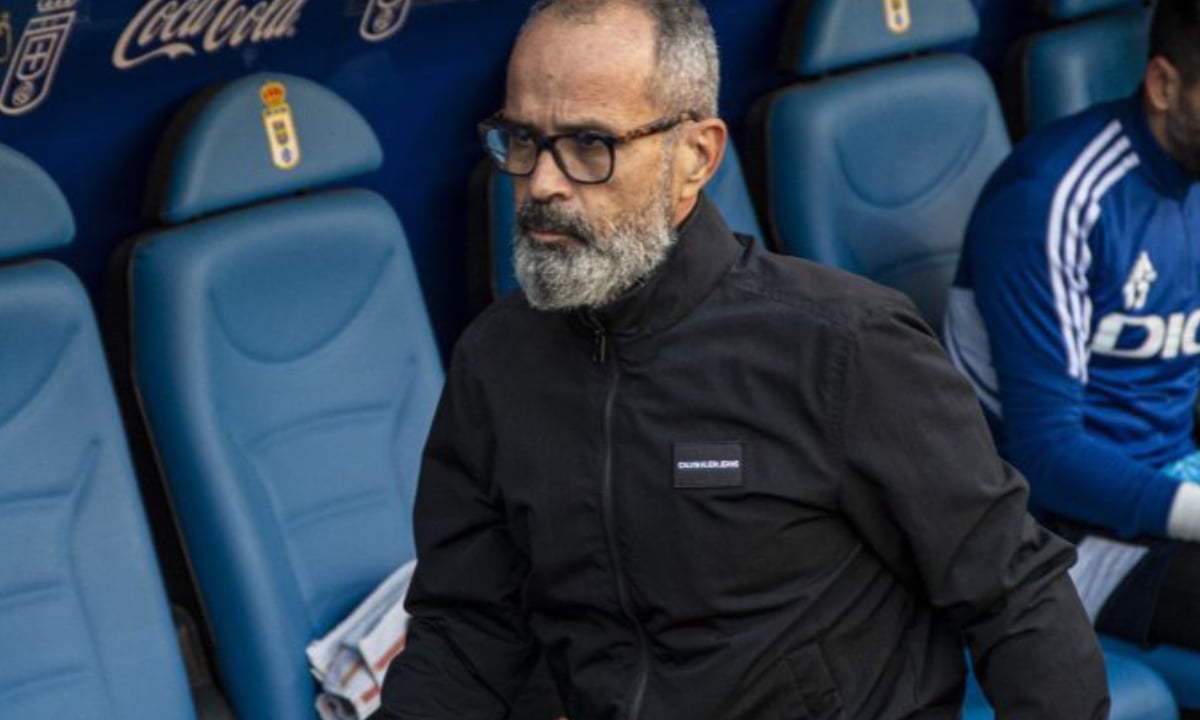 Álvaro Cervera no esconde su enfado con el arbitraje