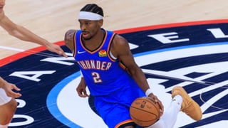 Shai Gilgeous-Alexander 'se come' a Wilt Chamberlain y los Knicks se atragantan en California