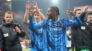 El Valencia apunta a la Bundesliga para reforzar su lateral derecho con una oportunidad de mercado