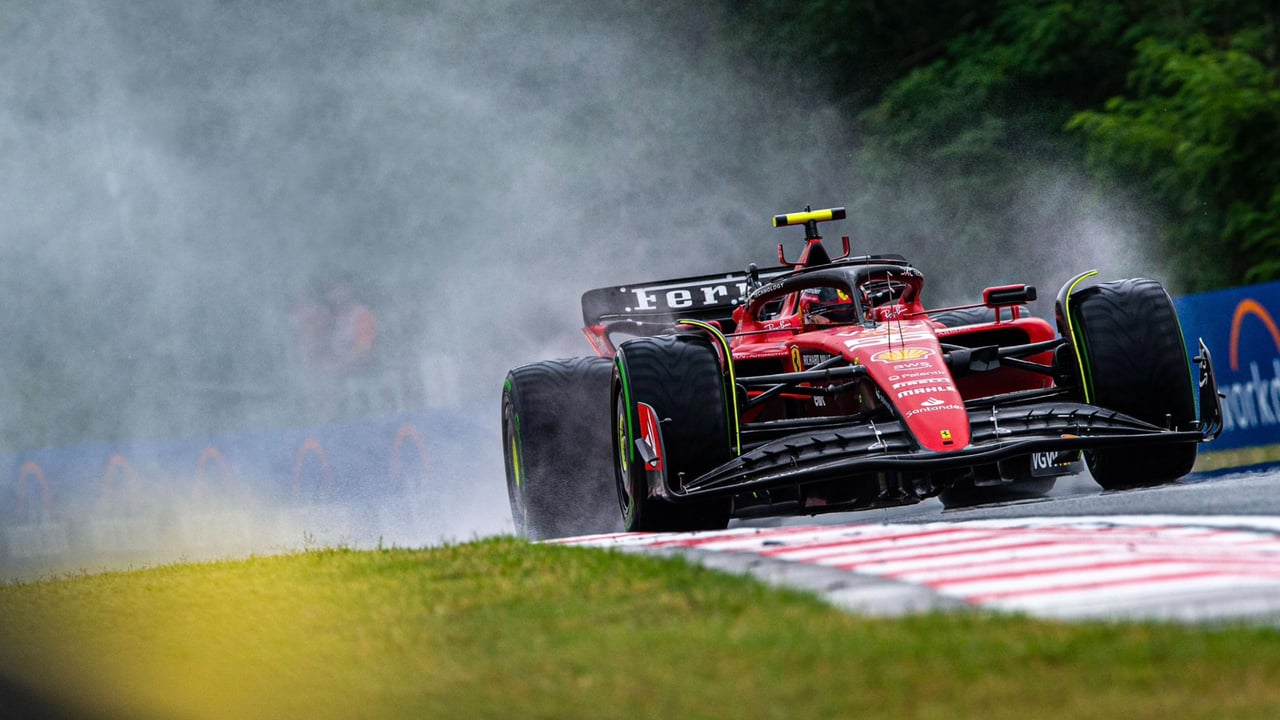 Leclerc domina unos libres de locura en el GP Hungría: Alonso 8º, Sainz 10º y sorpresa para Verstappen