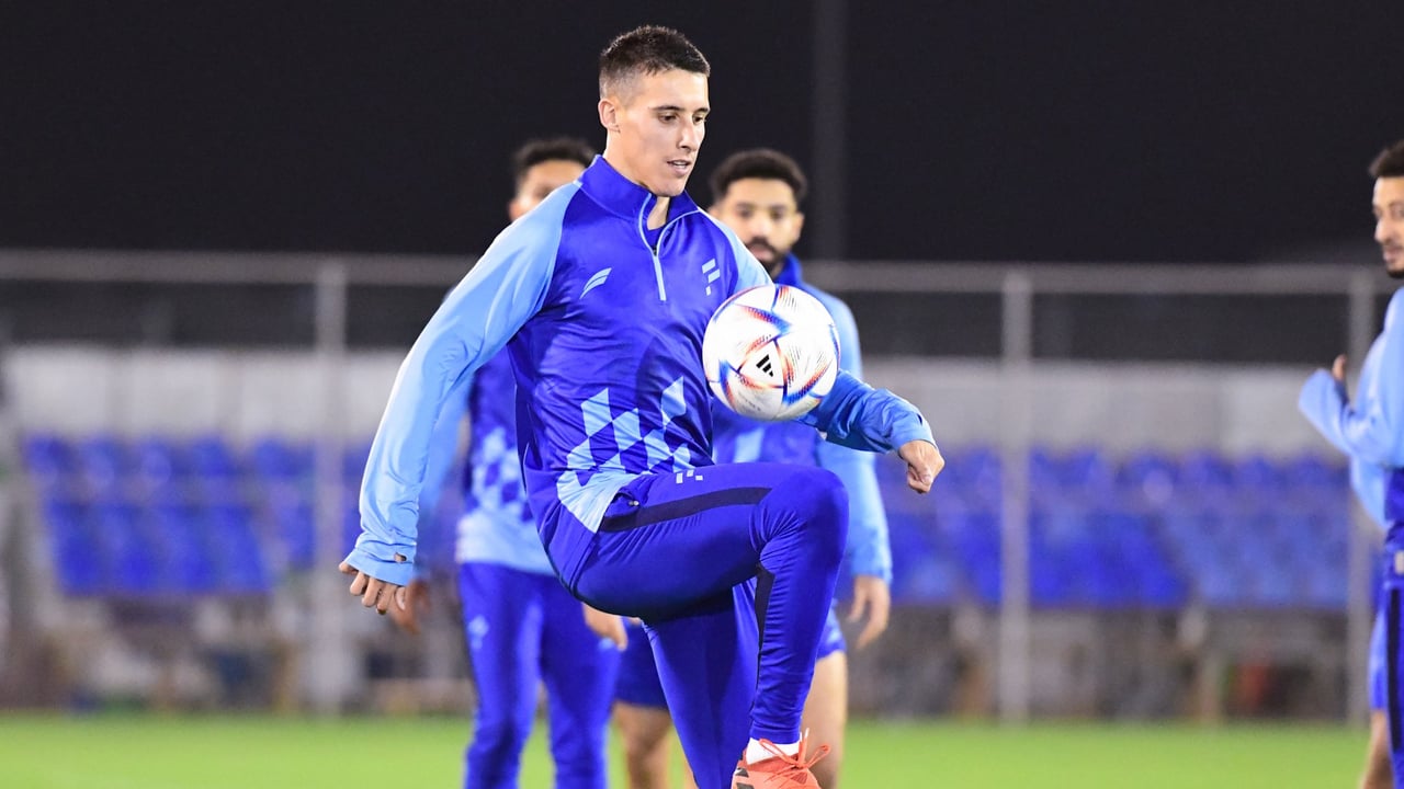 Tello tiene que decantarse por Barça o Betis... y no tiene dudas