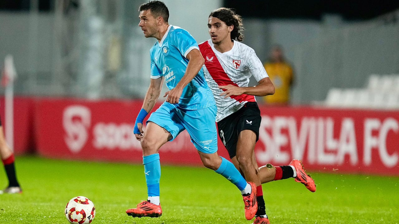 0-1: Paco Jémez asoma al Sevilla Atlético al descenso