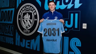 El Manchester City presenta el fichaje más caro de su historia: 135 millones por Elliot Anderson