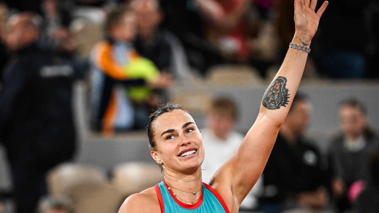 Sabalenka da el primer gran golpe en Roland Garros