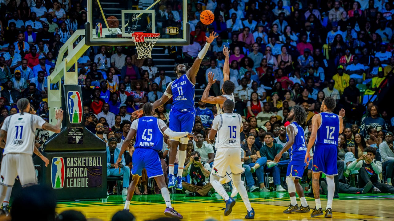 El Valencia Basket ficha talento 'nacional' y Colby Jones se queda fuera