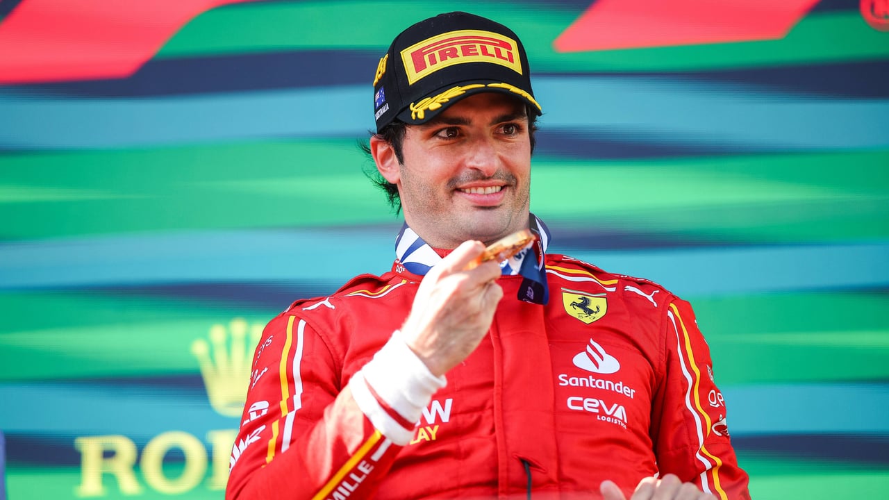 Mercedes apunta a Carlos Sainz