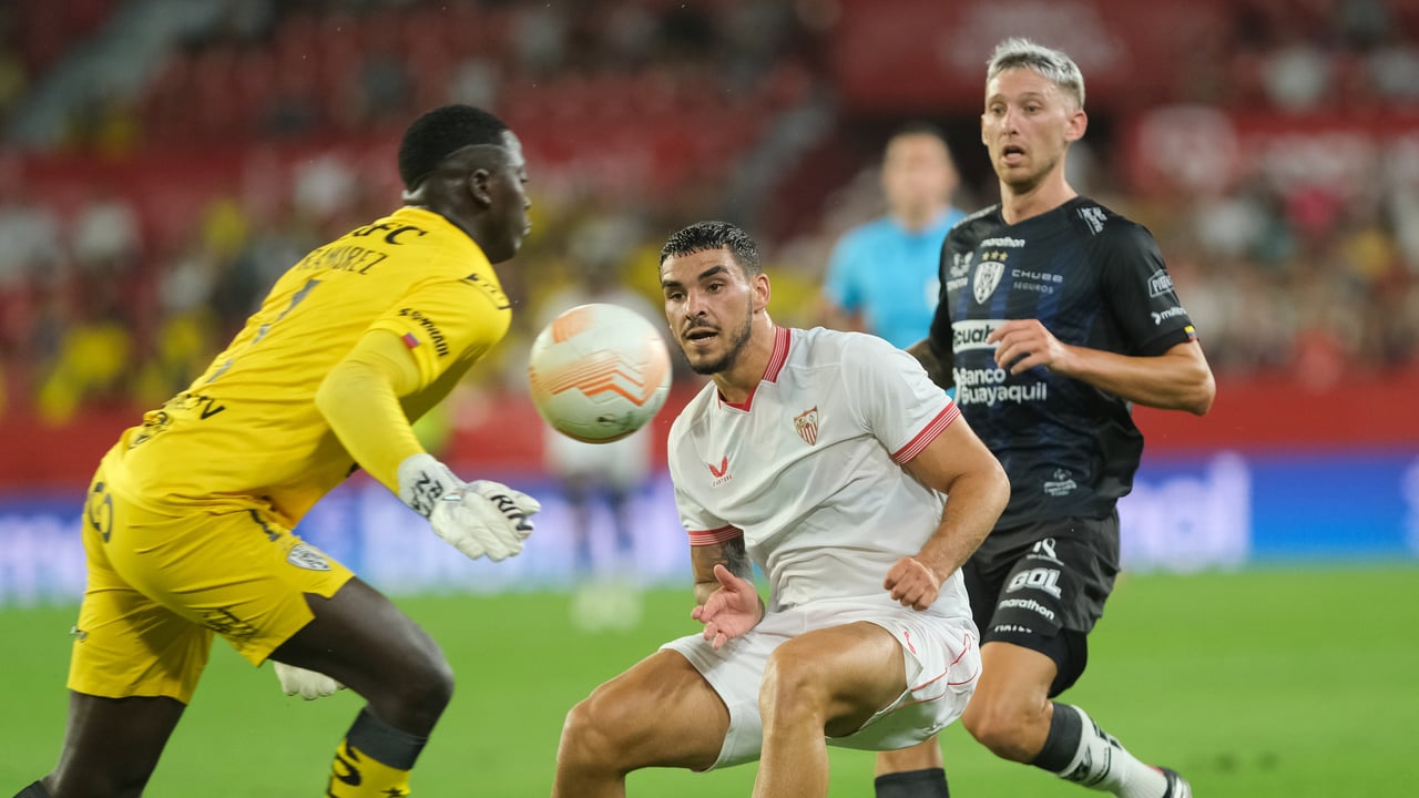 Un histórico acude de pesca al Guadalquivir, pero sin licencia para el caladero de Nervión