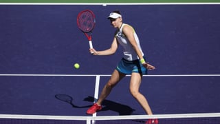 Rybakina sigue ganando y ya está por delante de Swiatek